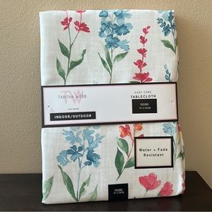 Tabitha Webb Floral Spring Summer Blooms Dining Tablecloth New 70” round